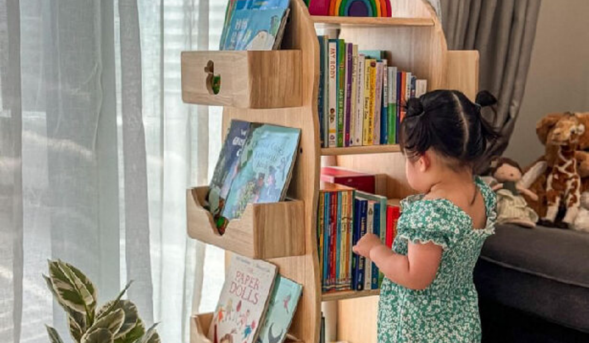 Kid's Bookshelf: The Ideal Accent Piece for Child's Bedroom