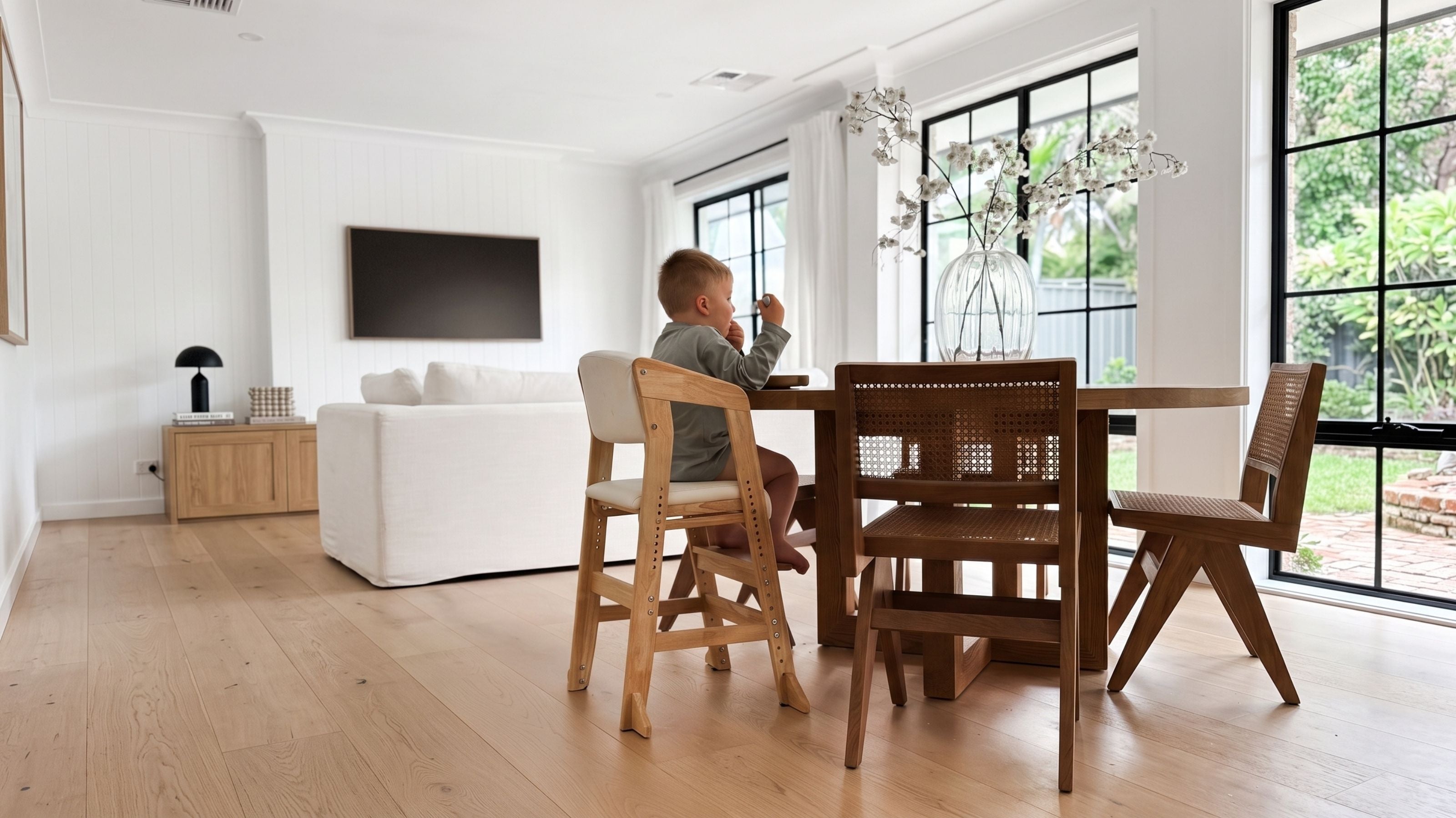 How to Choose a Toddler Dining Chair for the Family Table