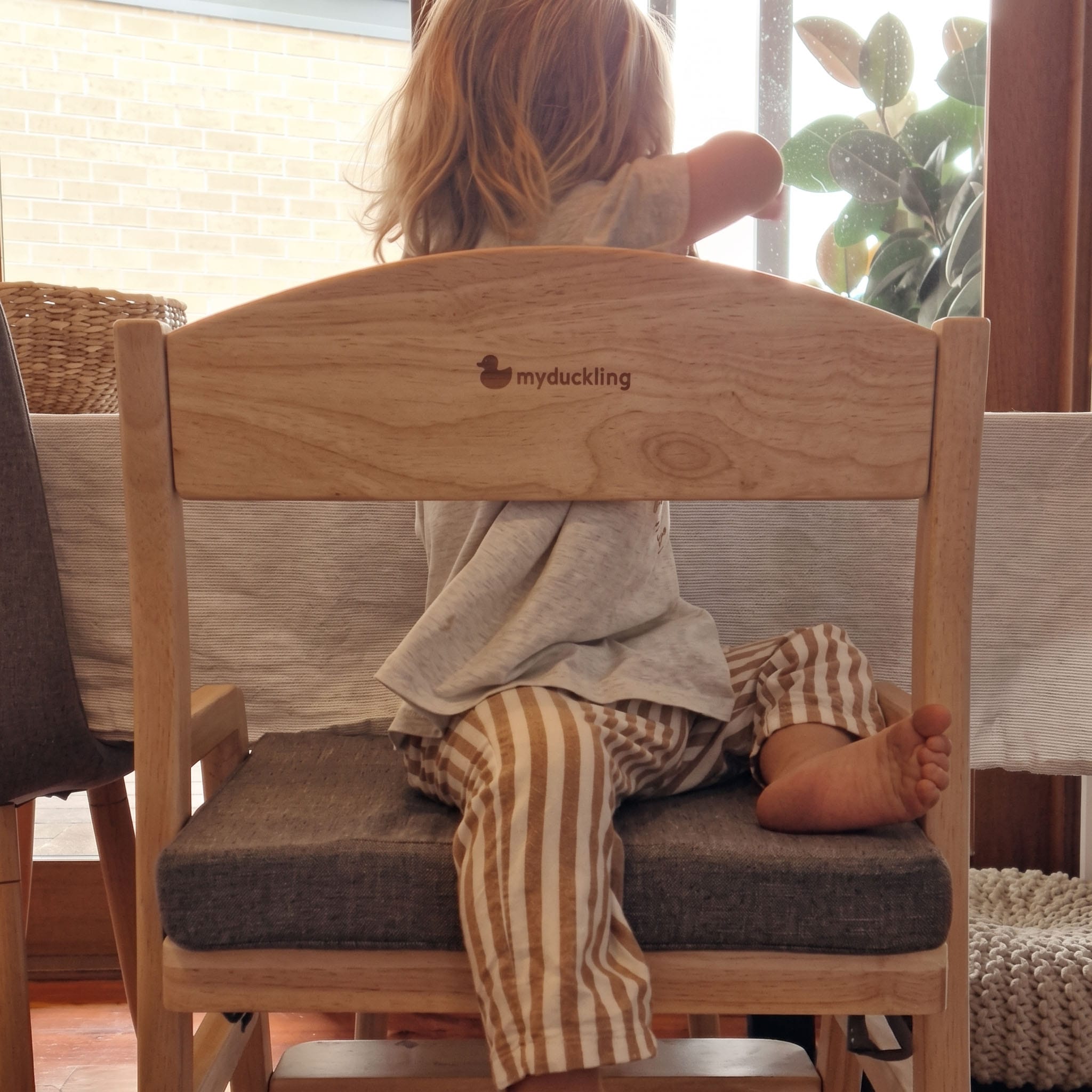 NALA Pro Desk & Chair Set