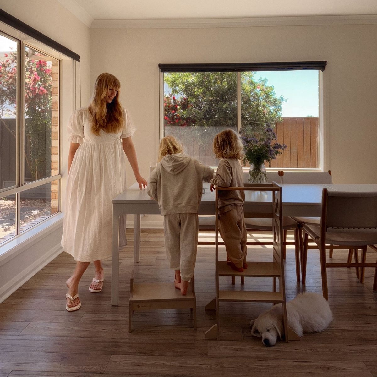 JALA Deluxe Adjustable Learning Tower - Flag with Rectangle Handle