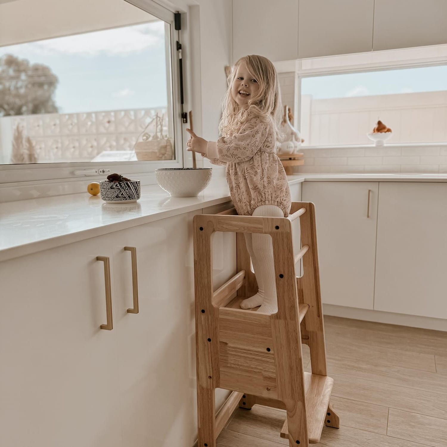 LOLA Deluxe Solid Wood Learning Tower