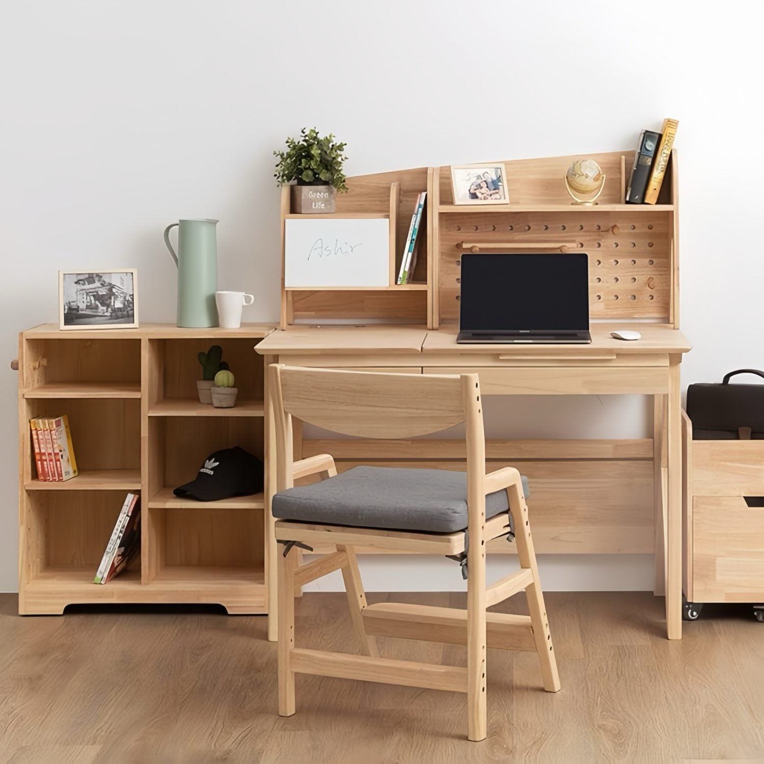 NALA Pro Desk & Chair Set